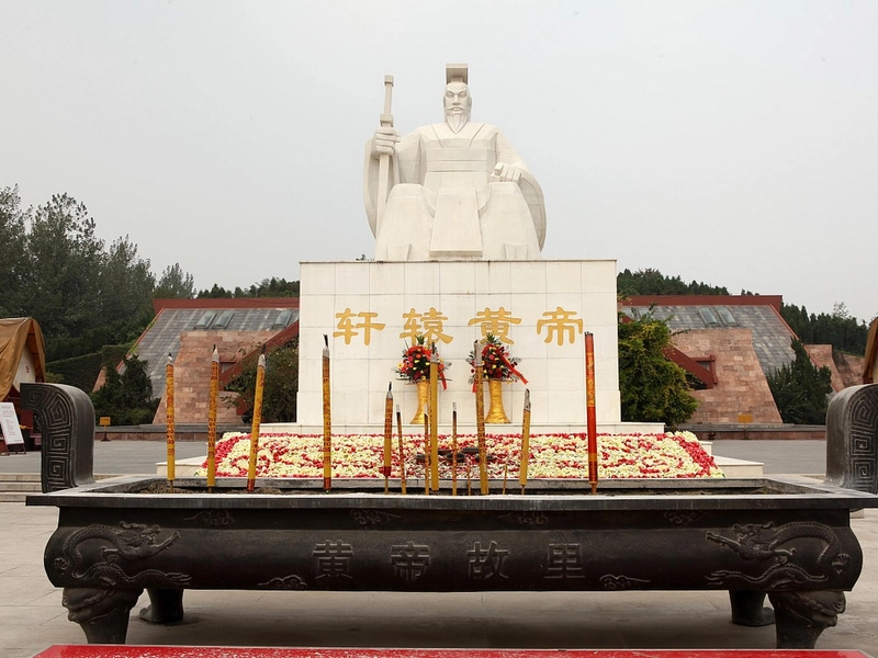Huangdi's hometown in Xinzheng with ancient cypress tree and ancestral square