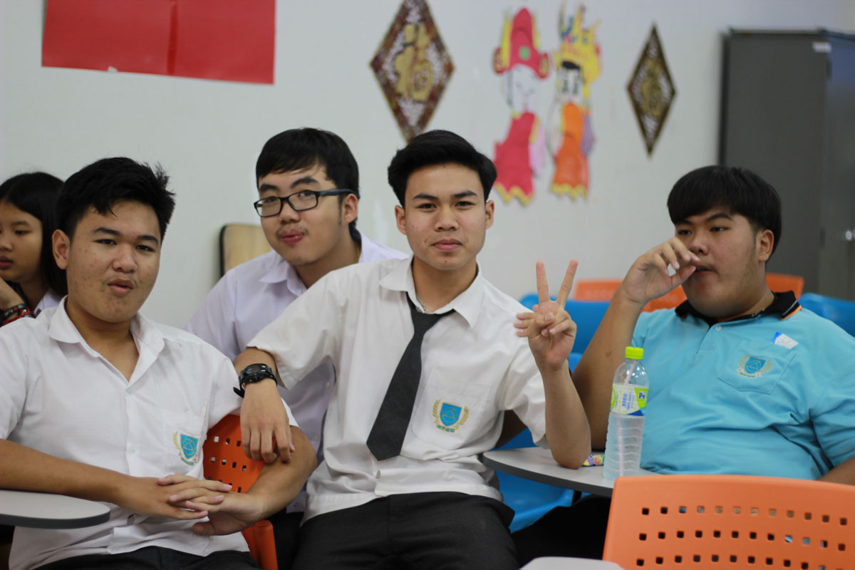 Private one-on-one Mandarin Chinese learning session at RPL School Beihai campus